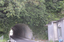 長崎市伊王島のトンネル
