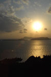 照山展望台から見た沖縄の海に沈む夕日の画像012
